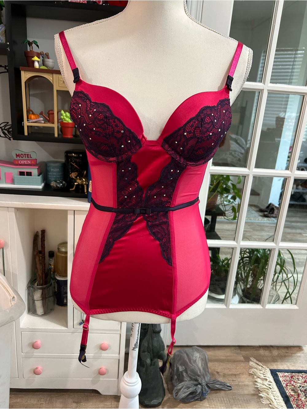 4-25$ Adore Me Hot Pink & Black Lace Bustier Bodysuit